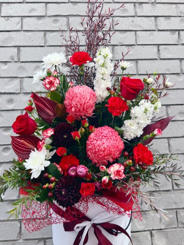 Red Velvet Cake Large Arrangement