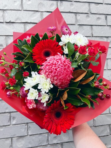 Red Velvet Cake Medium Bouquet