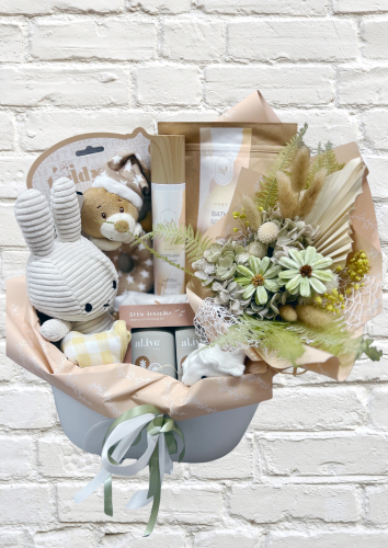 Neutral baby Gift Basket