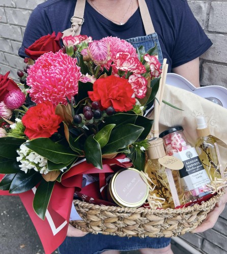 Red Velvet Hamper